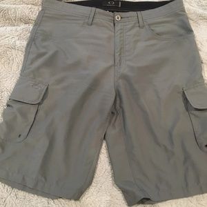 Men’s Oakley shorts